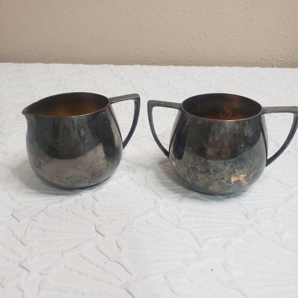 VTG Nobility Plate silverplated cream and sugar set - Picture 2 of 5